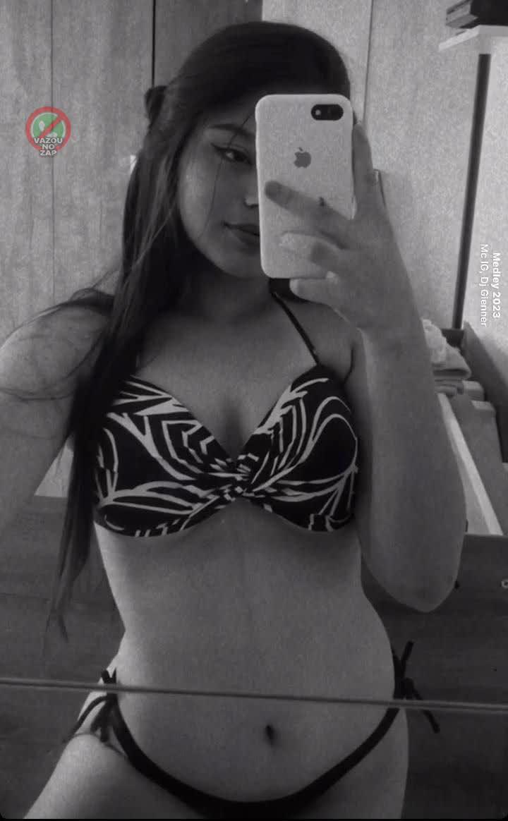 Adolescente filtrada mamando verga