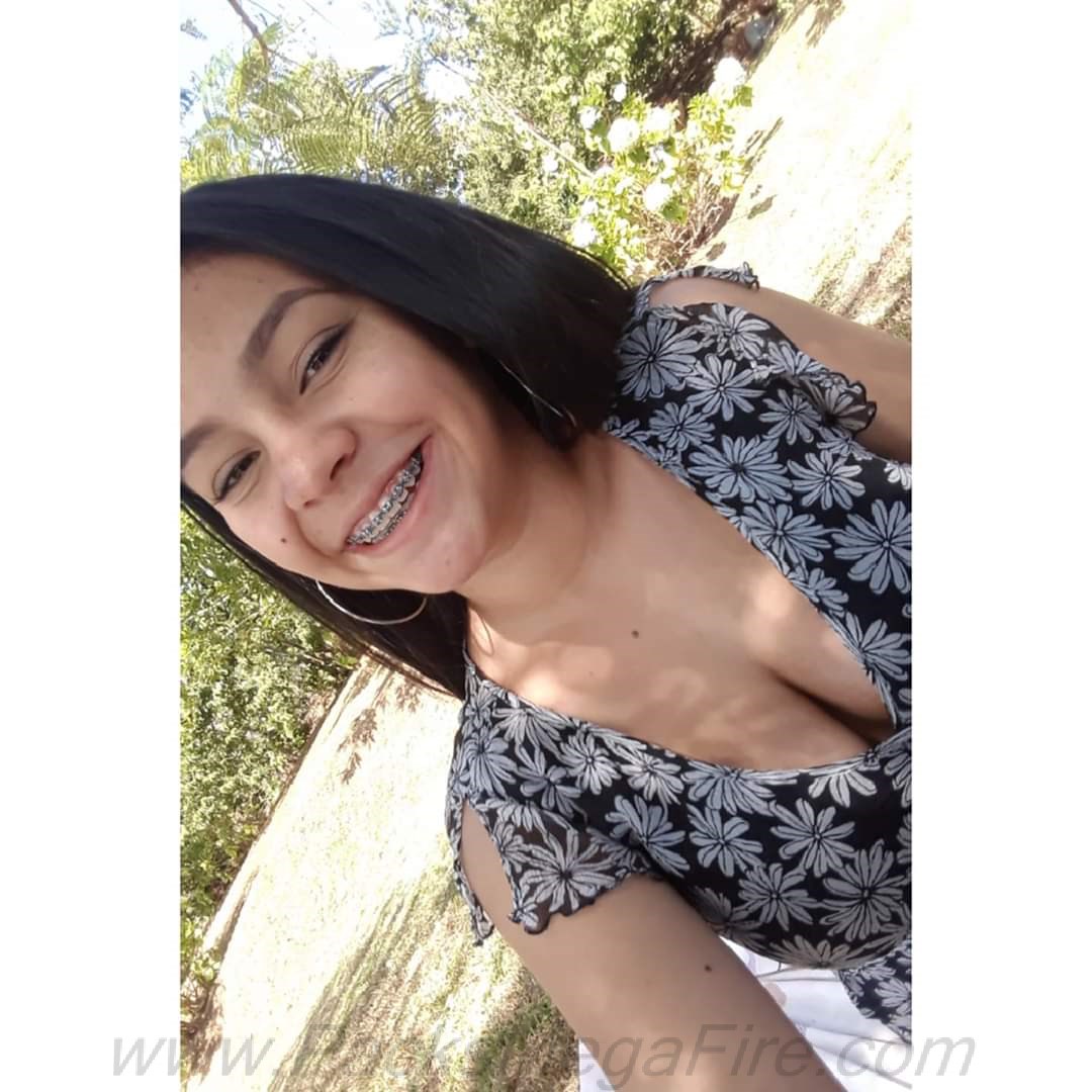 Aporte De Fernanda Morales Manda Fotos De Sus Pechos