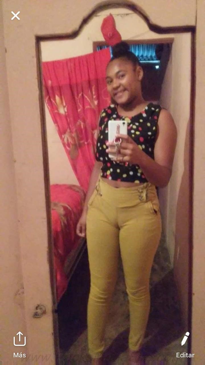 Erica Ruiz dominicana morena muestra ese culote